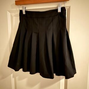 Sunday Best Aritzia Black Pleated Skirt Never Worn